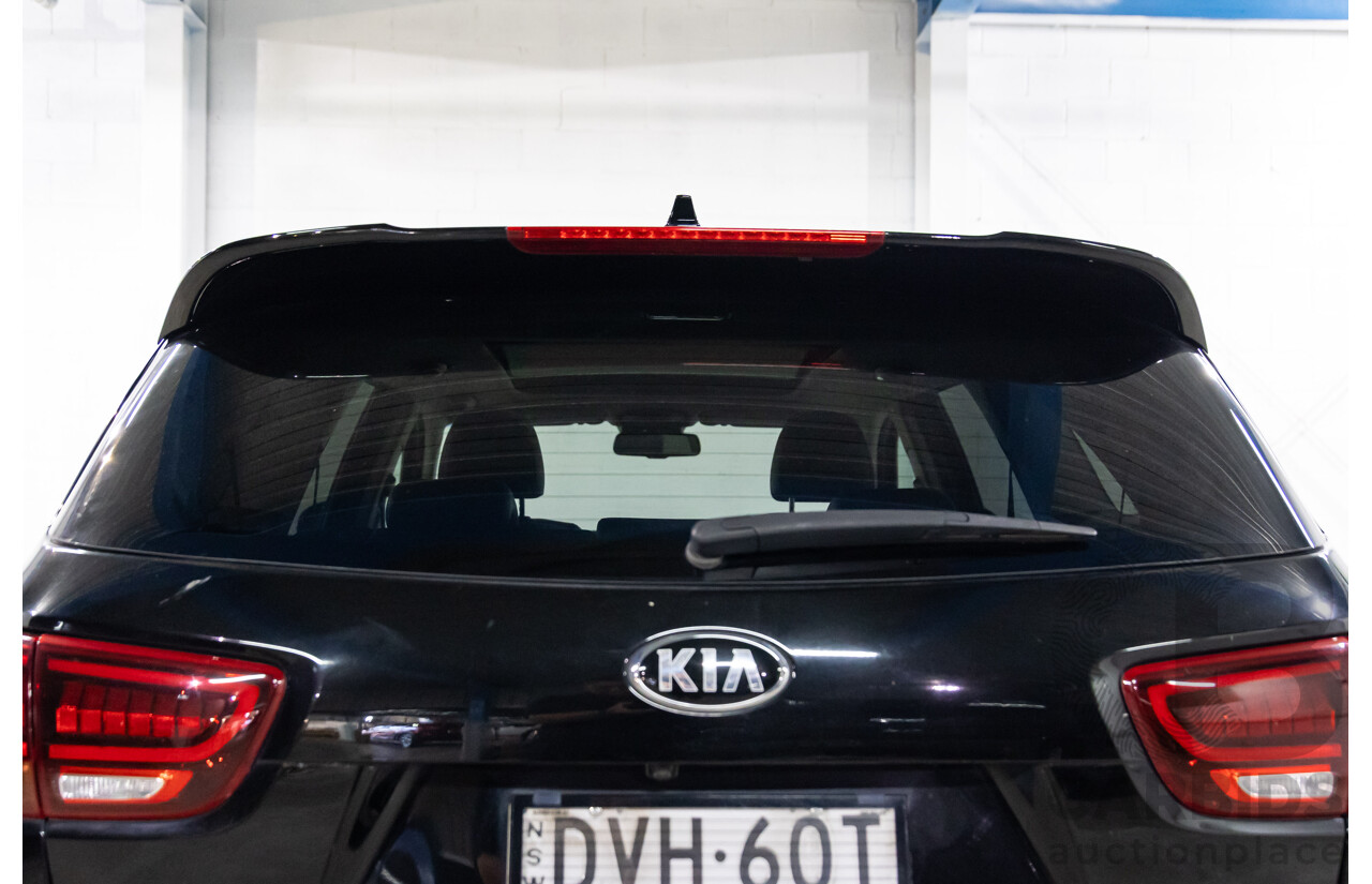 03/2018 Kia Sorento GT-Line (4x4) UM MY18 4d Wagon Aurora Black Pearl Turbo Diesel 2.2L