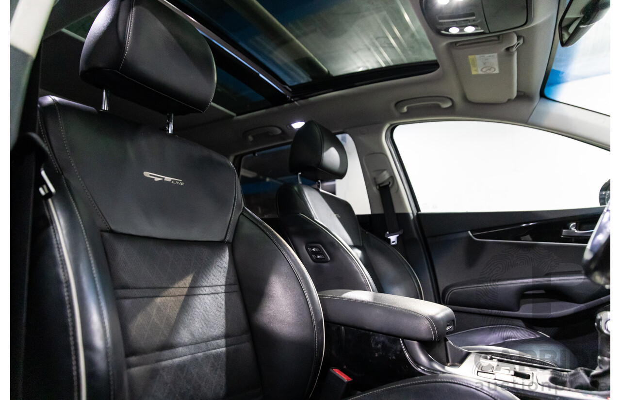 03/2018 Kia Sorento GT-Line (4x4) UM MY18 4d Wagon Aurora Black Pearl Turbo Diesel 2.2L