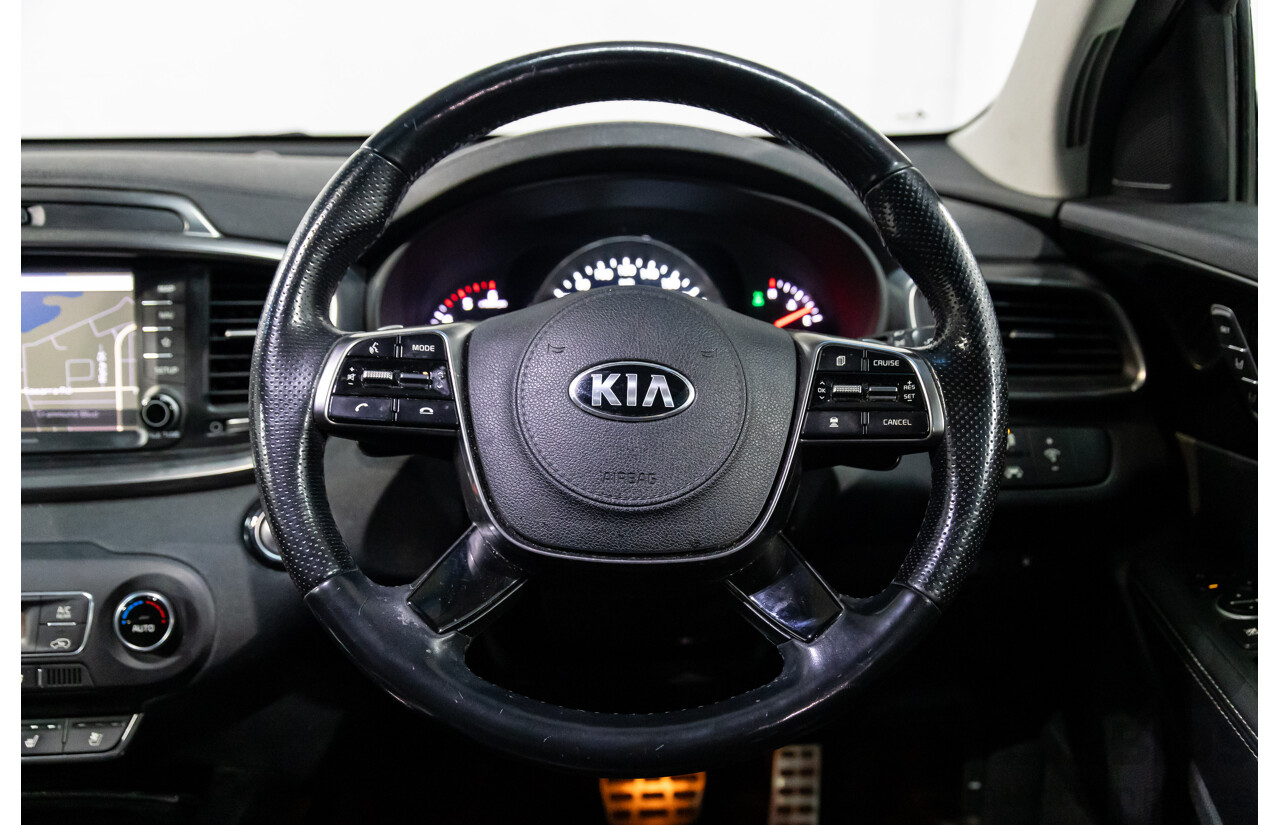 03/2018 Kia Sorento GT-Line (4x4) UM MY18 4d Wagon Aurora Black Pearl Turbo Diesel 2.2L