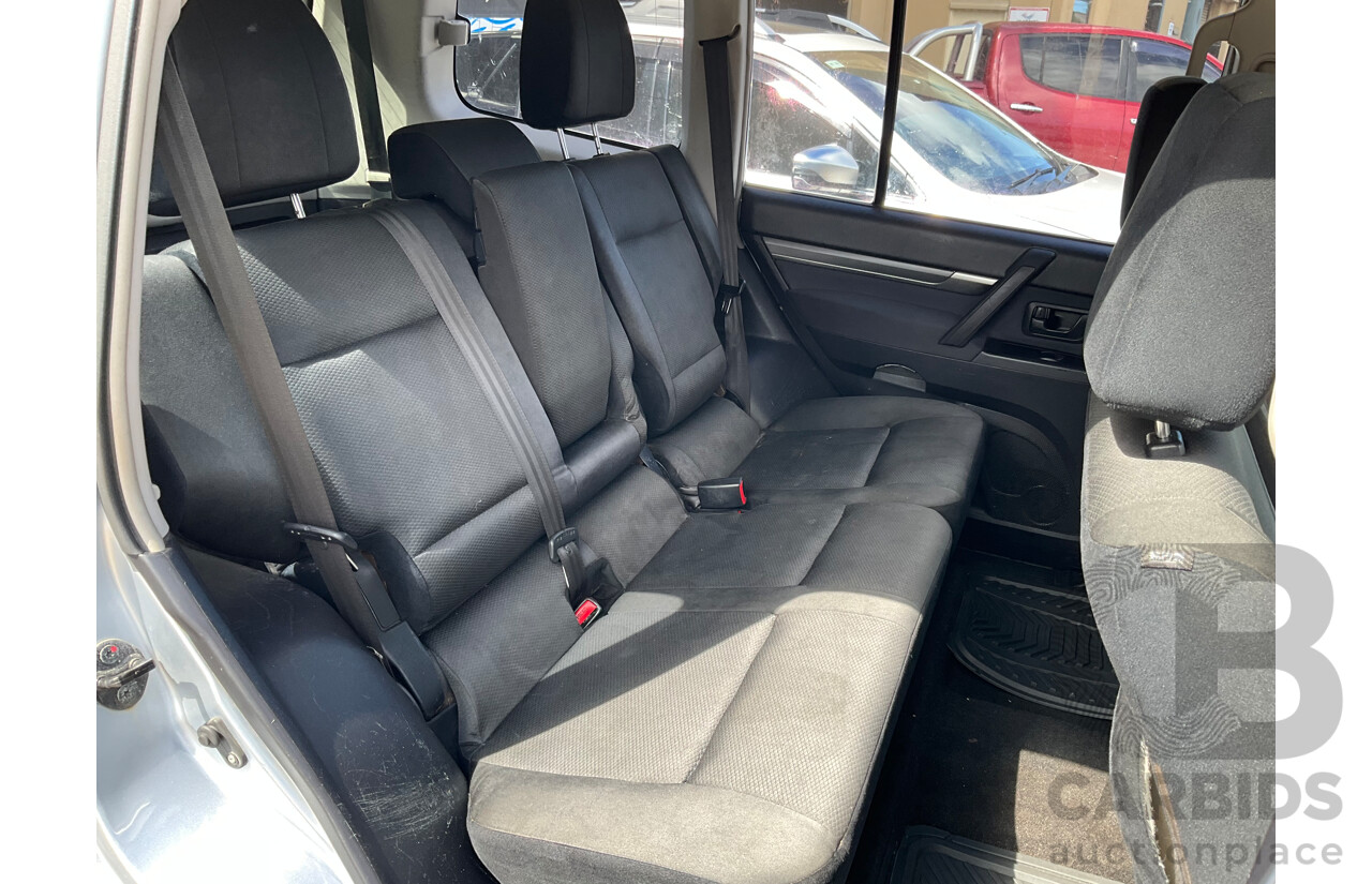 6/2009 Mitsubishi Pajero GLS LWB (4x4) NT 4d Wagon Silver Turbo Diesel 3.2L - 7 Seater