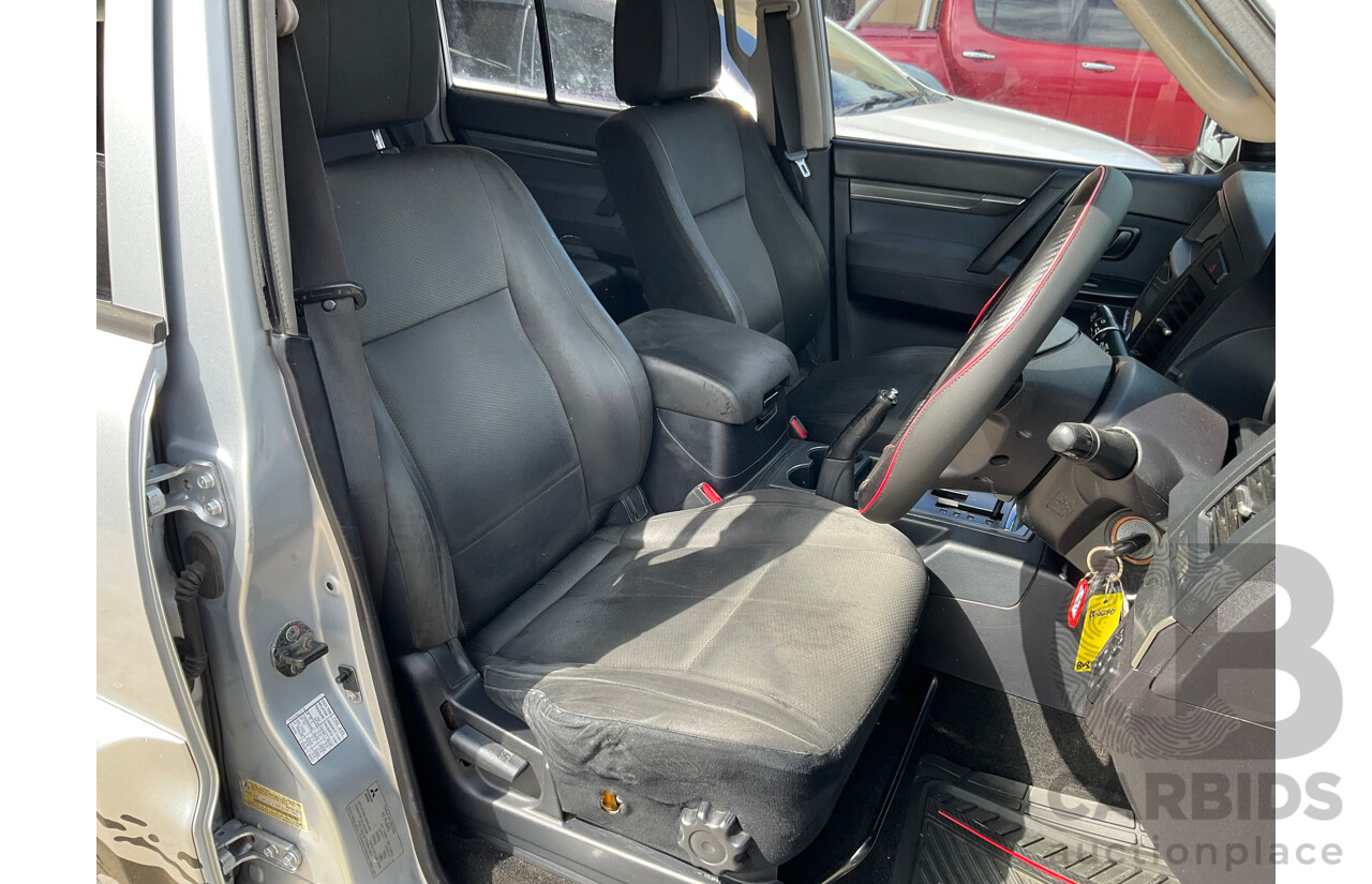 6/2009 Mitsubishi Pajero GLS LWB (4x4) NT 4d Wagon Silver Turbo Diesel 3.2L - 7 Seater