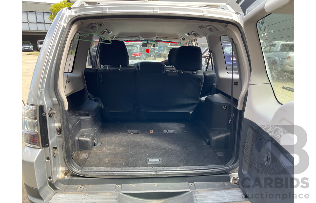 6/2009 Mitsubishi Pajero GLS LWB (4x4) NT 4d Wagon Silver Turbo Diesel 3.2L - 7 Seater