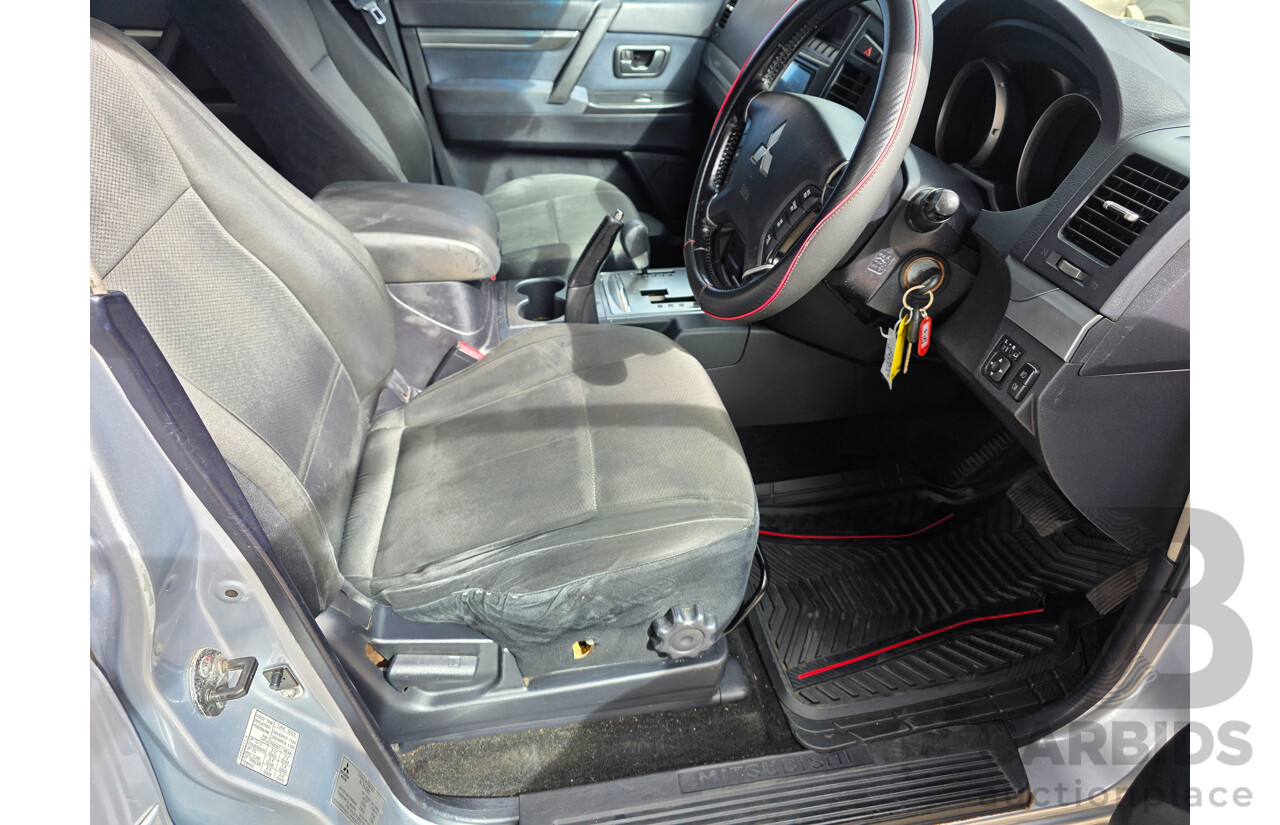 6/2009 Mitsubishi Pajero GLS LWB (4x4) NT 4d Wagon Silver Turbo Diesel 3.2L - 7 Seats