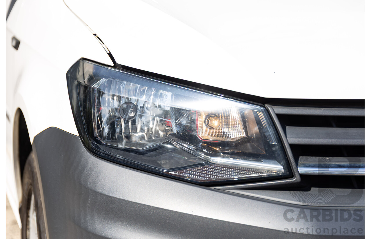 04/2017 Volkswagen Caddy TSI160 Runner (FWD) 2K MY17.5 3d Van Candy White Turbo 1.2L