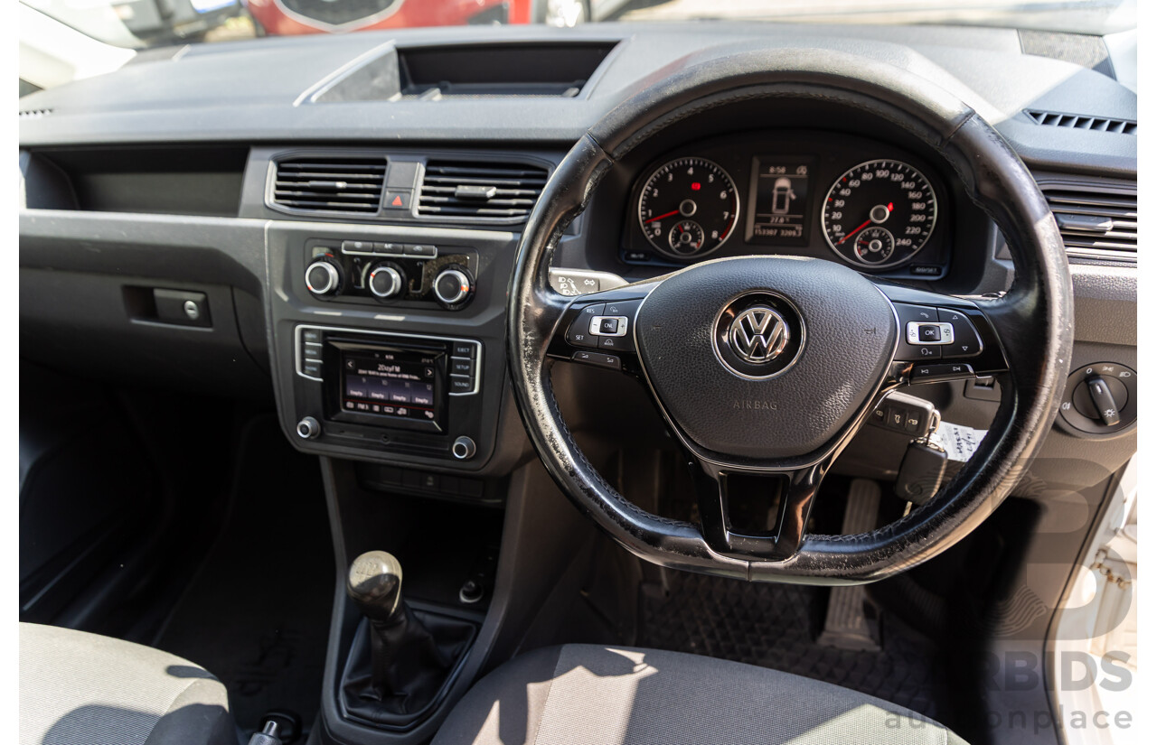 04/2017 Volkswagen Caddy TSI160 Runner (FWD) 2K MY17.5 3d Van Candy White Turbo 1.2L