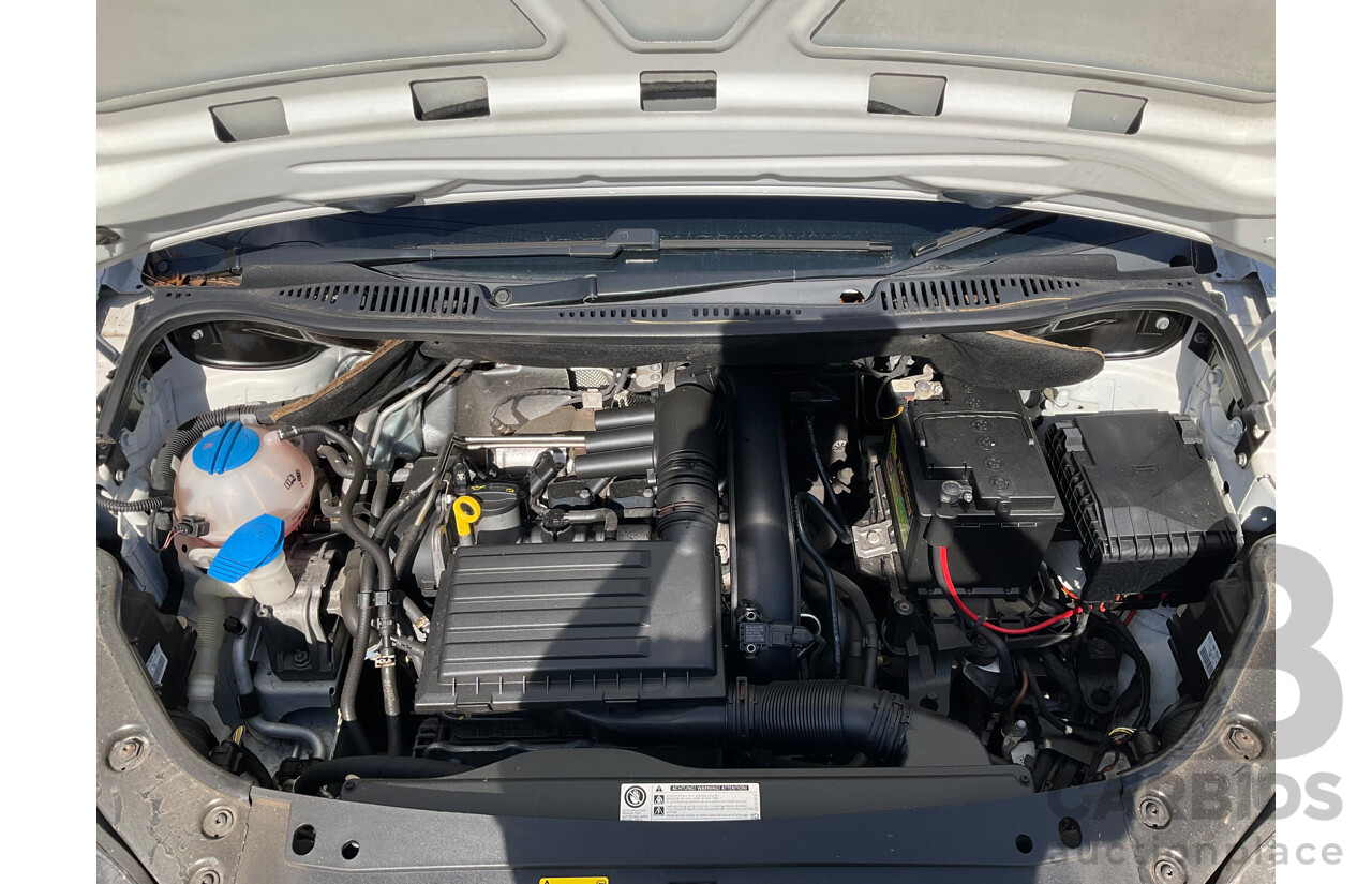 04/2017 Volkswagen Caddy TSI160 Runner (FWD) 2K MY17.5 3d Van Candy White Turbo 1.2L