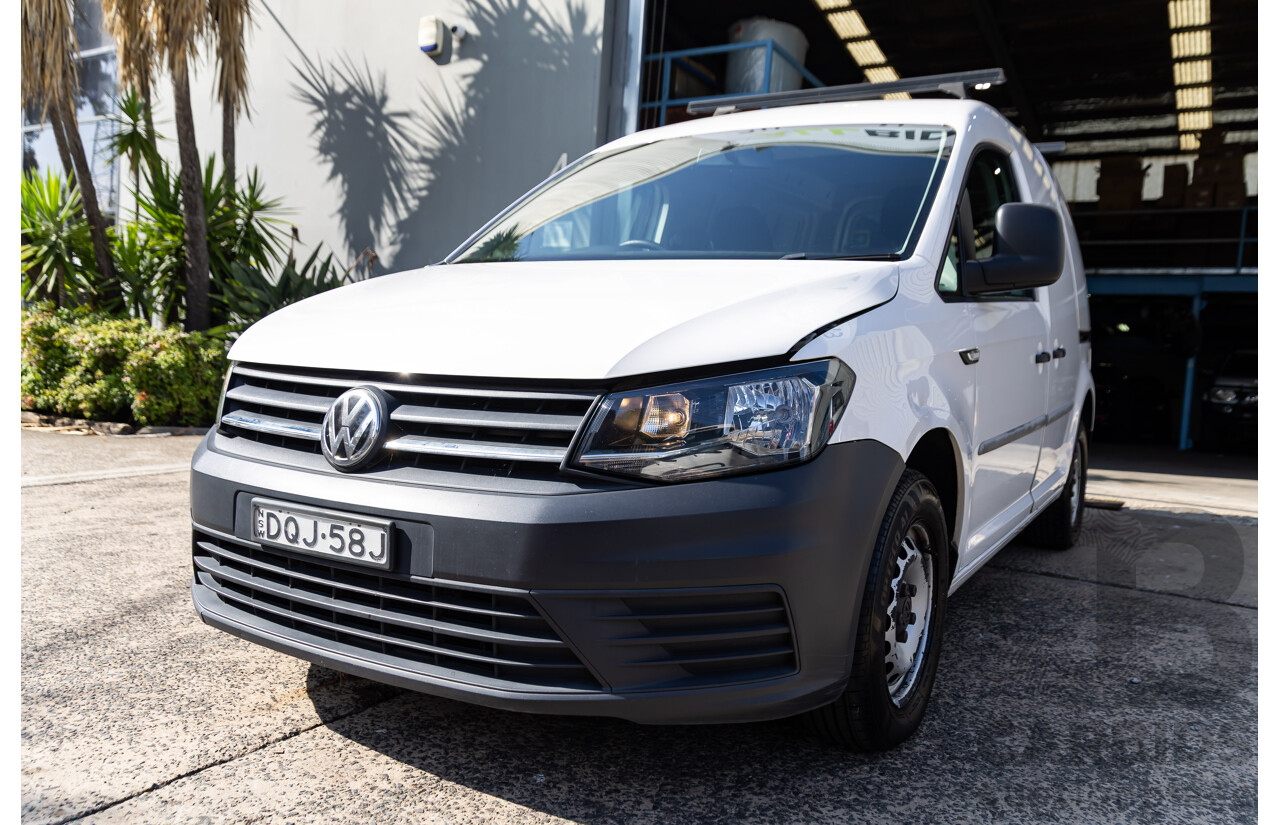 04/2017 Volkswagen Caddy TSI160 Runner (FWD) 2K MY17.5 3d Van Candy White Turbo 1.2L