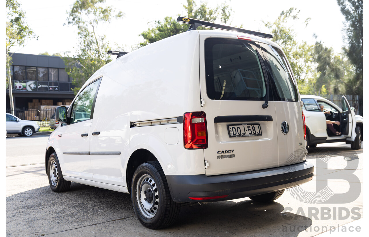04/2017 Volkswagen Caddy TSI160 Runner (FWD) 2K MY17.5 3d Van Candy White Turbo 1.2L