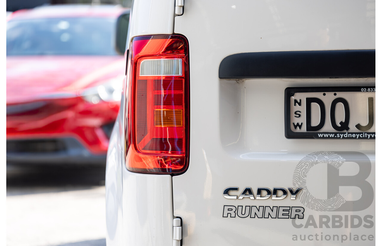 04/2017 Volkswagen Caddy TSI160 Runner (FWD) 2K MY17.5 3d Van Candy White Turbo 1.2L