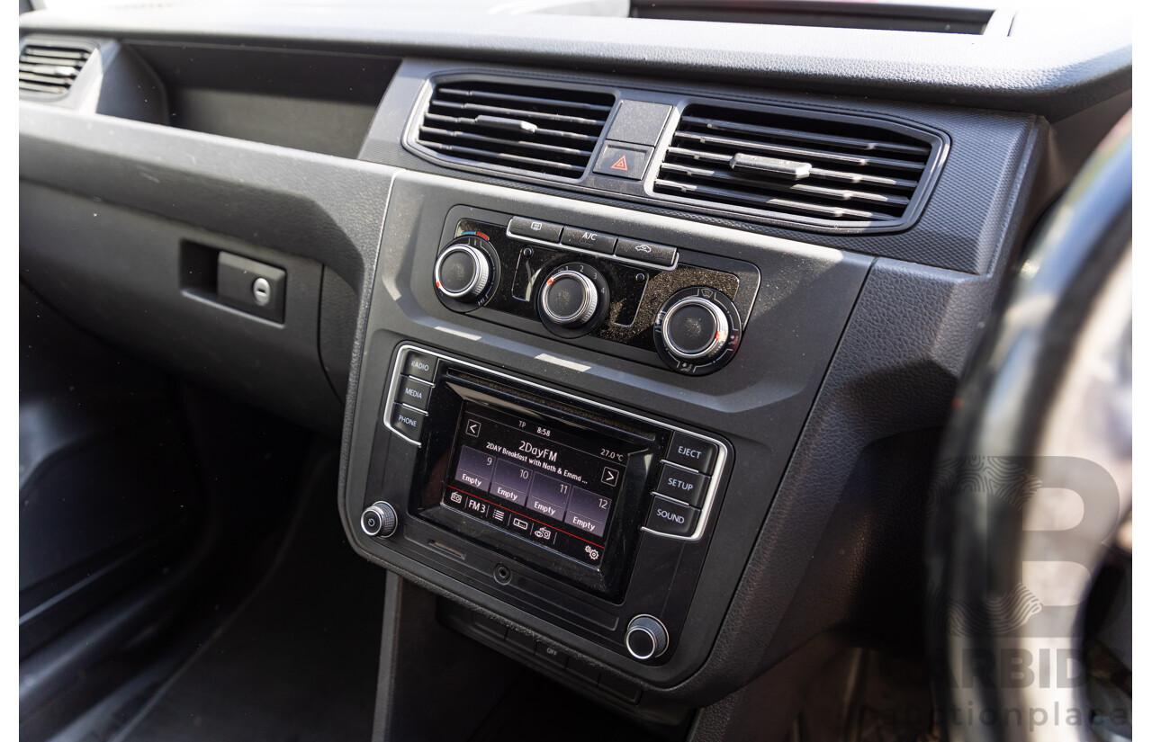 04/2017 Volkswagen Caddy TSI160 Runner (FWD) 2K MY17.5 3d Van Candy White Turbo 1.2L