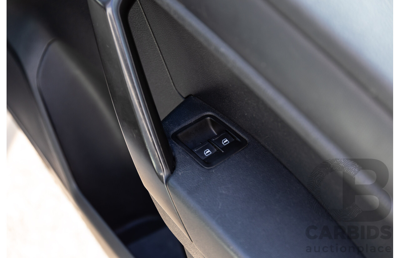 04/2017 Volkswagen Caddy TSI160 Runner (FWD) 2K MY17.5 3d Van Candy White Turbo 1.2L