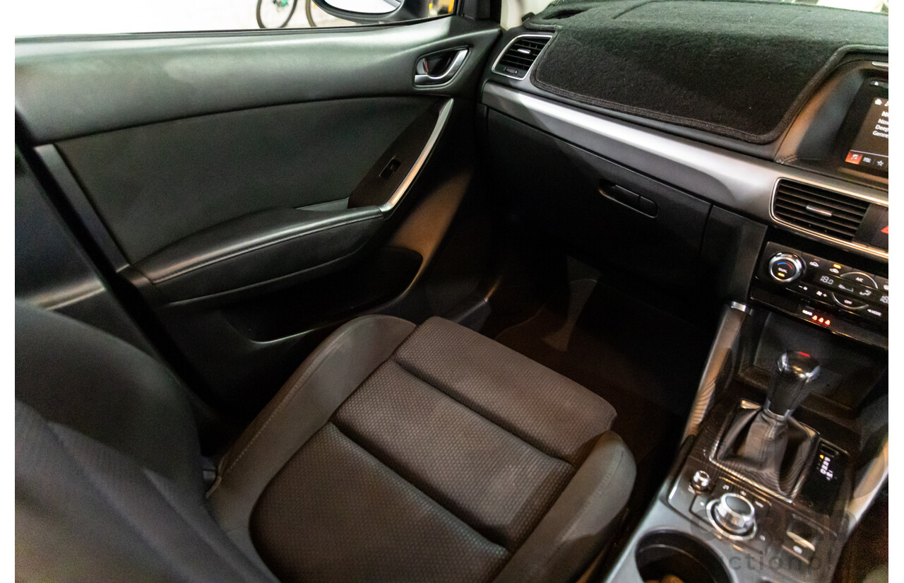 11/2015 Mazda CX-5 Maxx Sport (AWD) MY15 4d Wagon White 2.2L