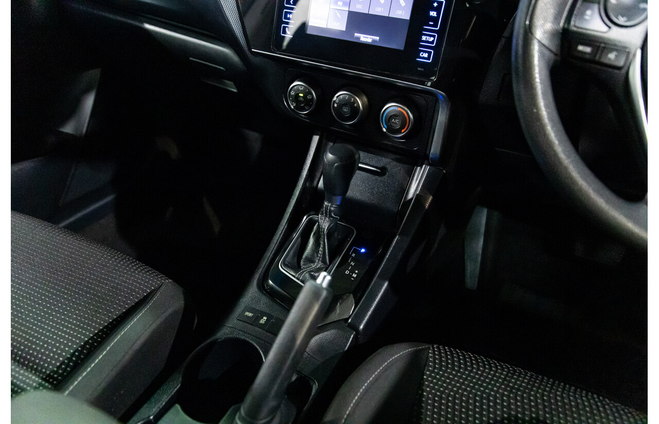 07/2015 Toyota Corolla Ascent (FWD) ZRE182R MY15 5d Hatchback Barcelona Red Metallic 1.8L