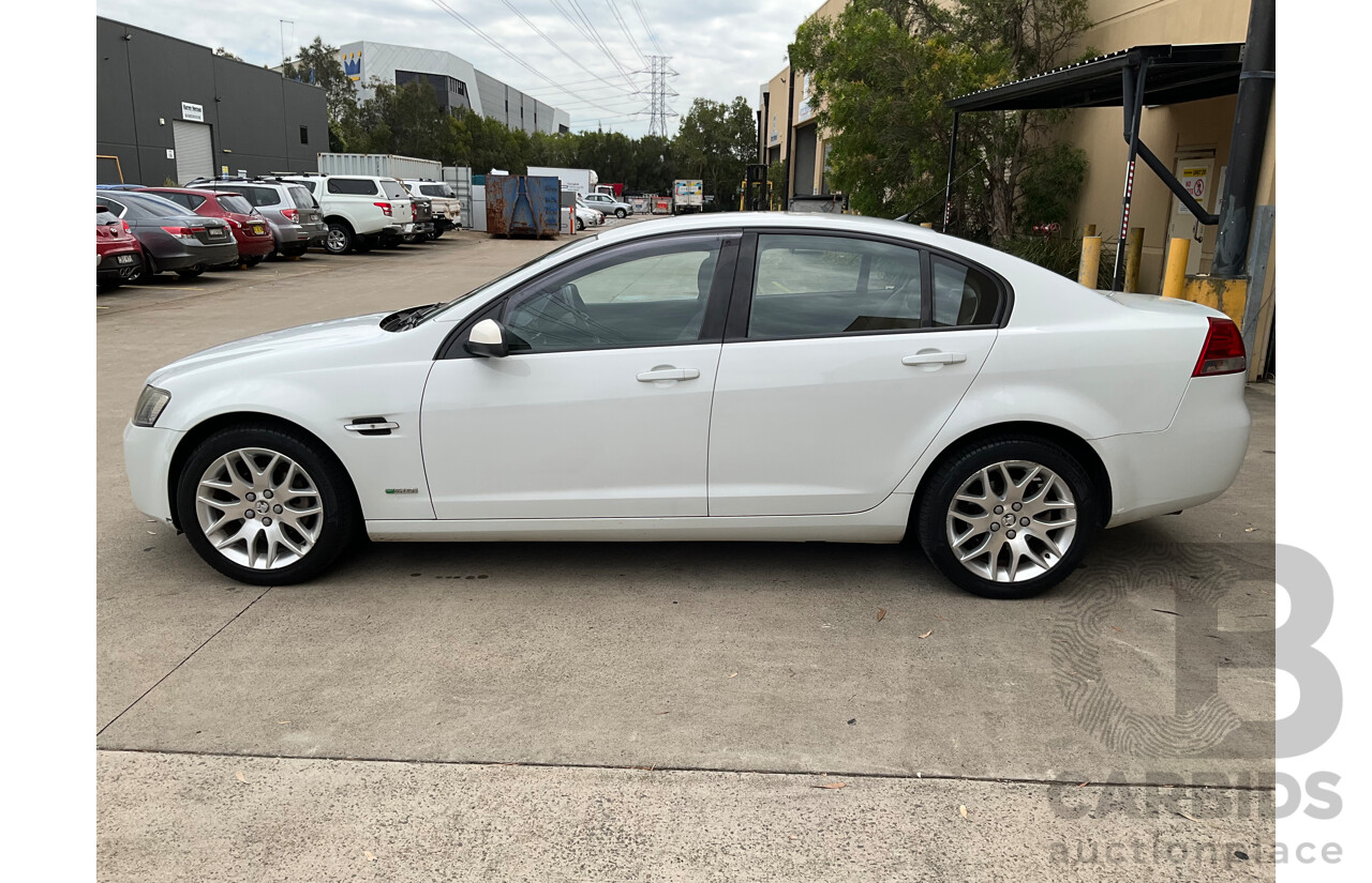 6/2010 Holden Commodore International VE MY10 4d Sedan Heron White V6 3.0L