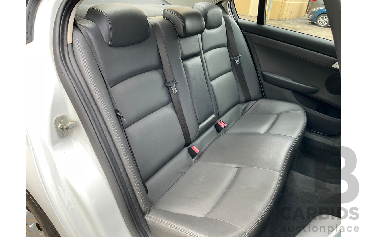 6/2010 Holden Commodore International VE MY10 4d Sedan Heron White V6 3.0L