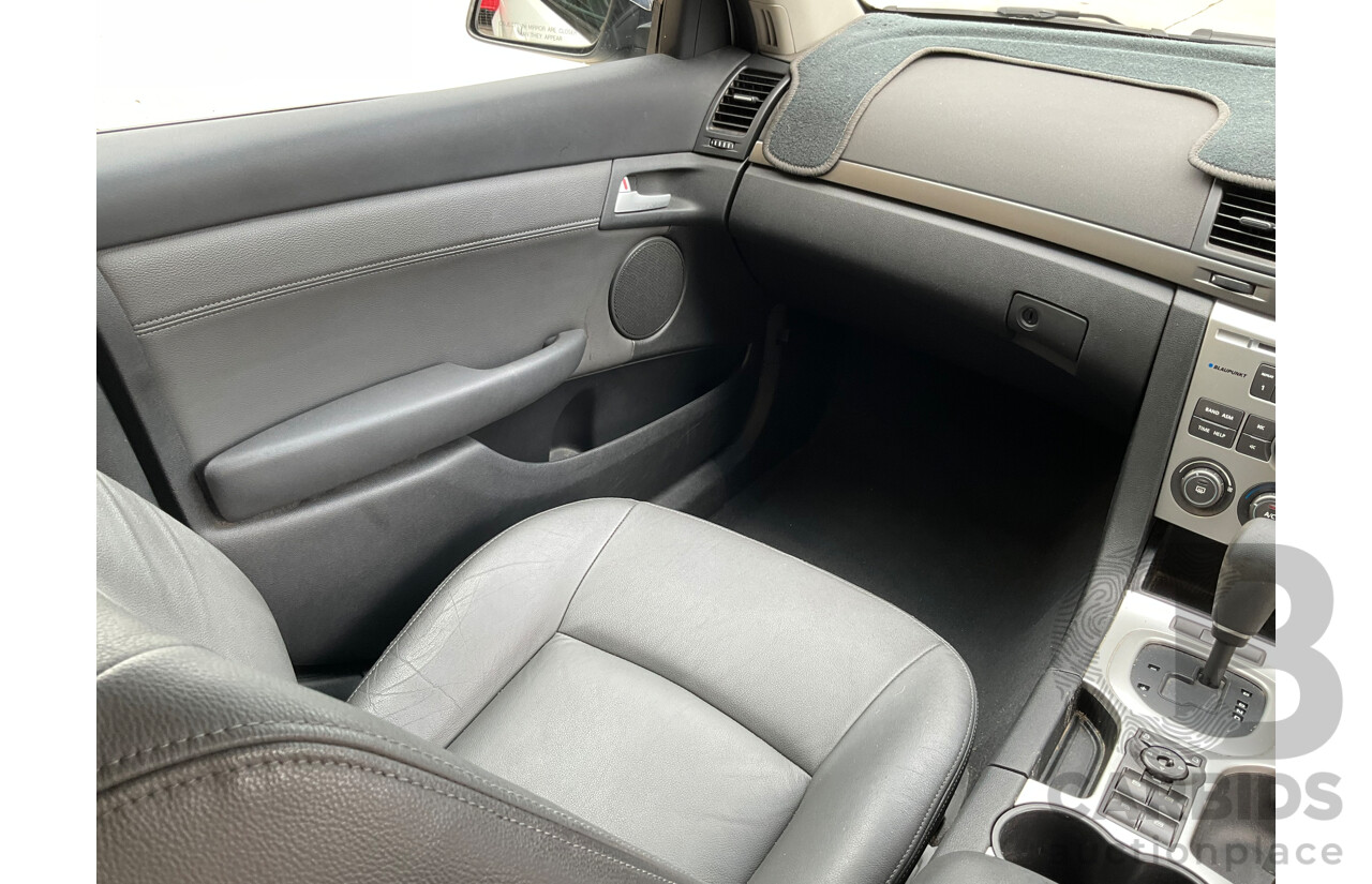 6/2010 Holden Commodore International VE MY10 4d Sedan Heron White V6 3.0L