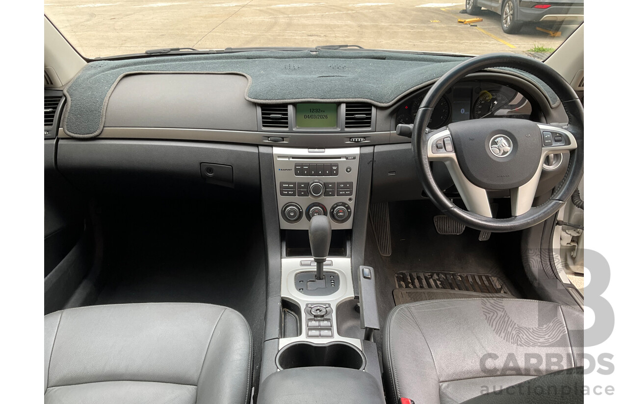 6/2010 Holden Commodore International VE MY10 4d Sedan Heron White V6 3.0L