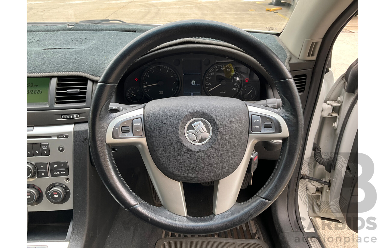 6/2010 Holden Commodore International VE MY10 4d Sedan Heron White V6 3.0L