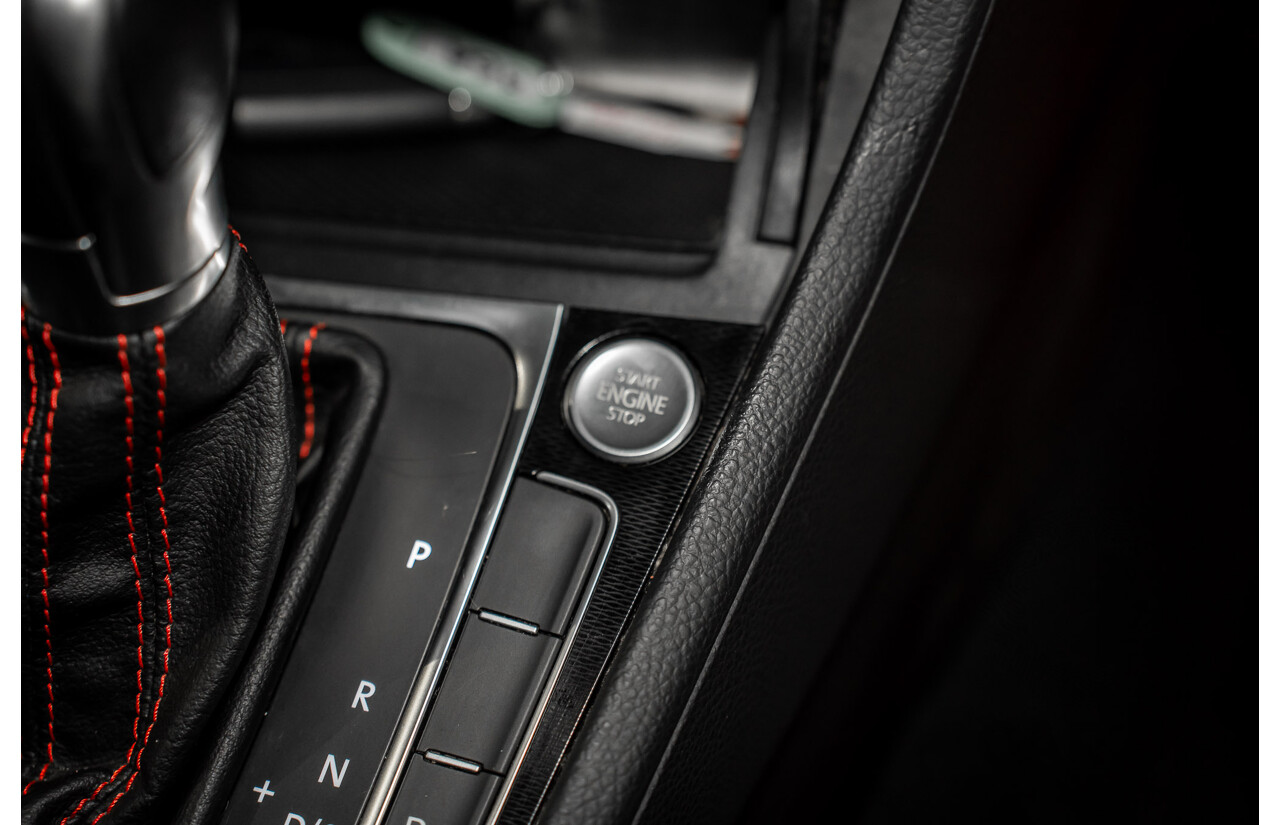 8/2016 Volkswagen Golf GTi AU MY16 5d Hatchback Deep Black Pearl Turbo 2.0L