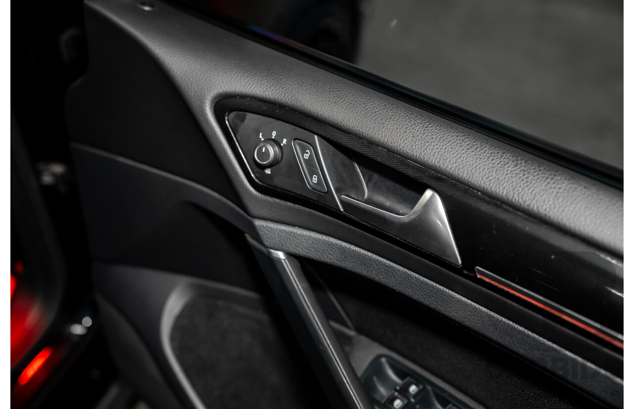 8/2016 Volkswagen Golf GTi AU MY16 5d Hatchback Deep Black Pearl Turbo 2.0L