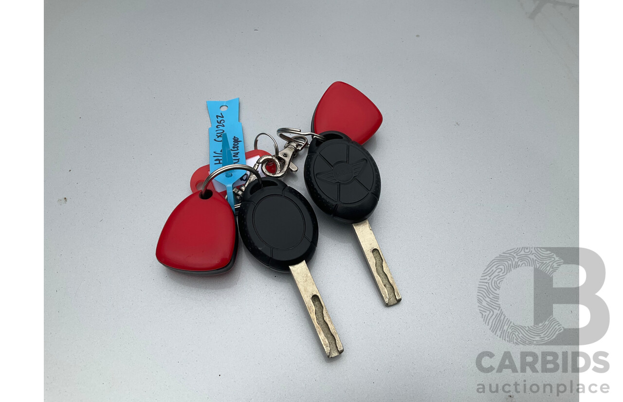 6/2006 Mini Cooper Park Lane R50 2d Hatchback Royal Grey Metallic/Silver Roof 1.6L