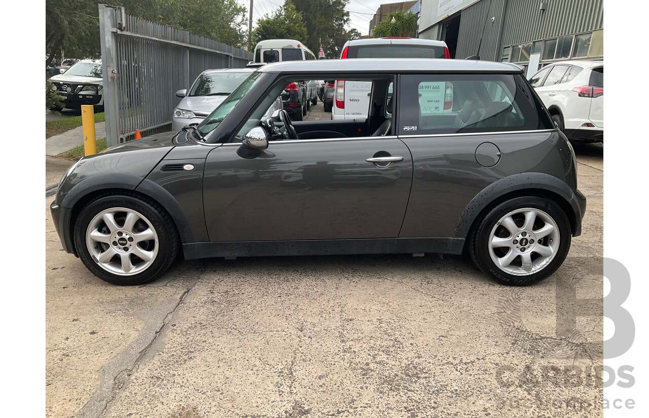 6/2006 Mini Cooper Park Lane R50 2d Hatchback Royal Grey Metallic/Silver Roof 1.6L