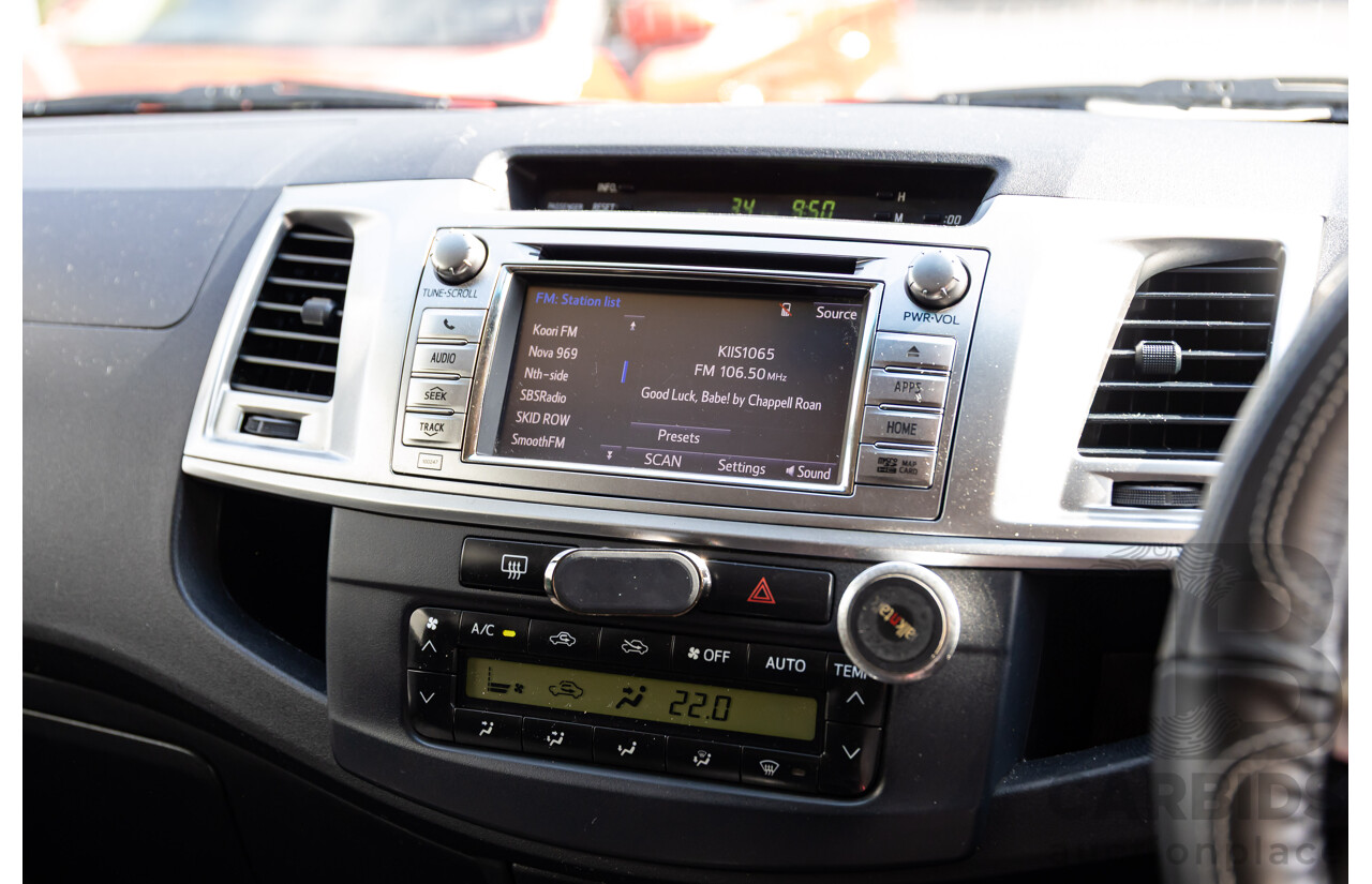 7/2014 Toyota Hilux SR5 (4x4) KUN26R MY14 Dual Cab P/Up Cool White Turbo Diesel 3.0L