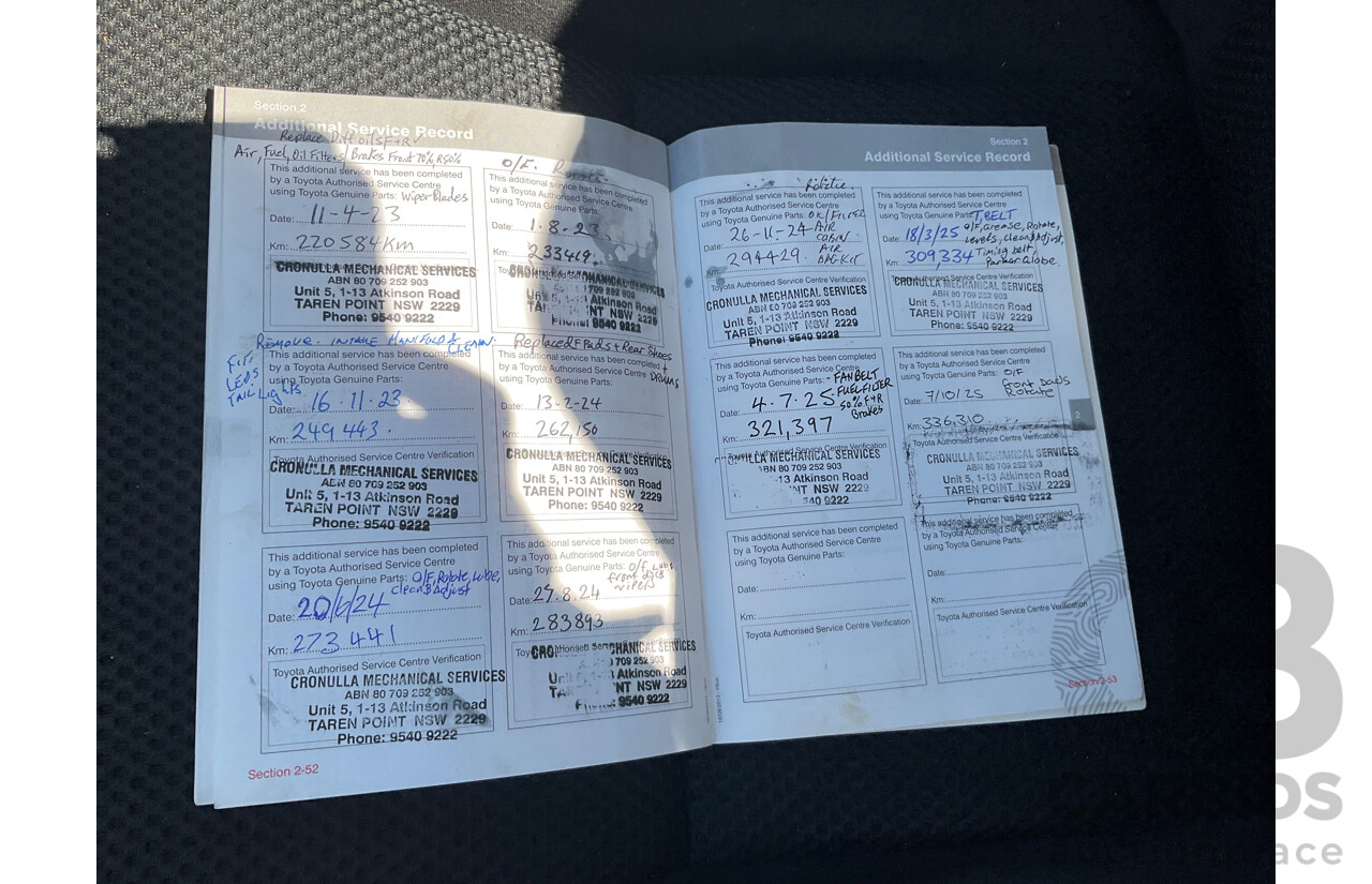 7/2014 Toyota Hilux SR5 (4x4) KUN26R MY14 Dual Cab P/Up Cool White Turbo Diesel 3.0L