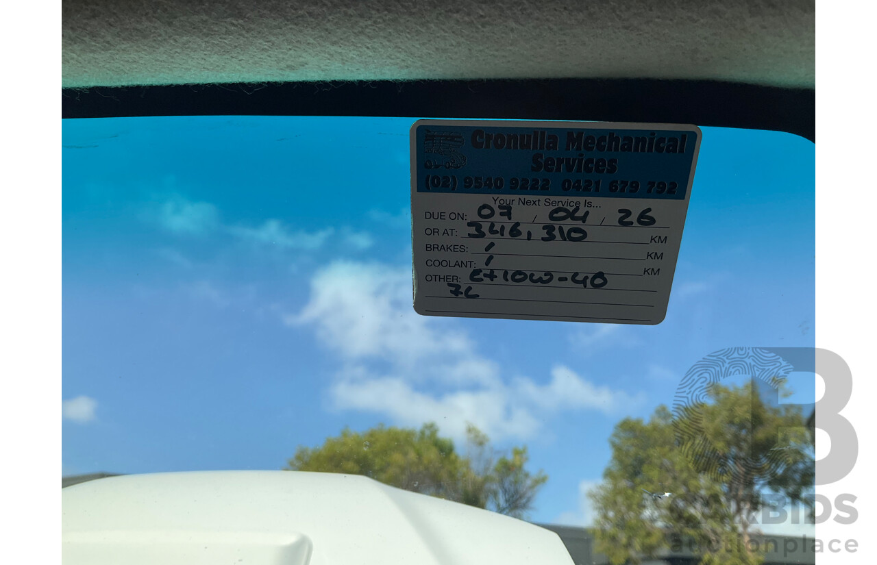 7/2014 Toyota Hilux SR5 (4x4) KUN26R MY14 Dual Cab P/Up Cool White Turbo Diesel 3.0L