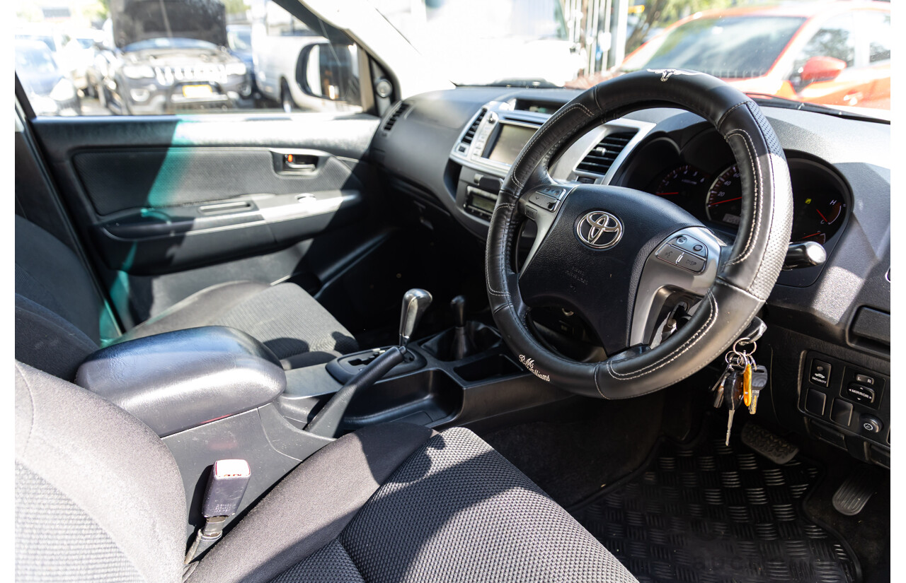 7/2014 Toyota Hilux SR5 (4x4) KUN26R MY14 Dual Cab P/Up Cool White Turbo Diesel 3.0L