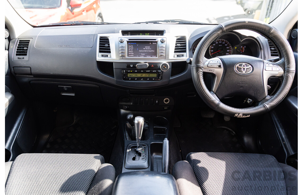 7/2014 Toyota Hilux SR5 (4x4) KUN26R MY14 Dual Cab P/Up Cool White Turbo Diesel 3.0L