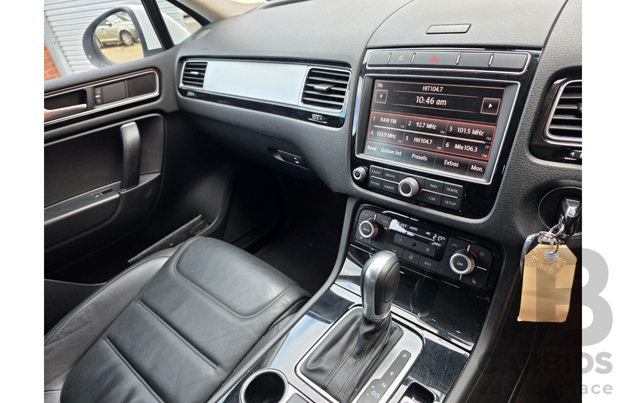 03/2016 Volkswagen Touareg 150 TDI (AWD) 7P MY16 4D Wagon White 3.0L