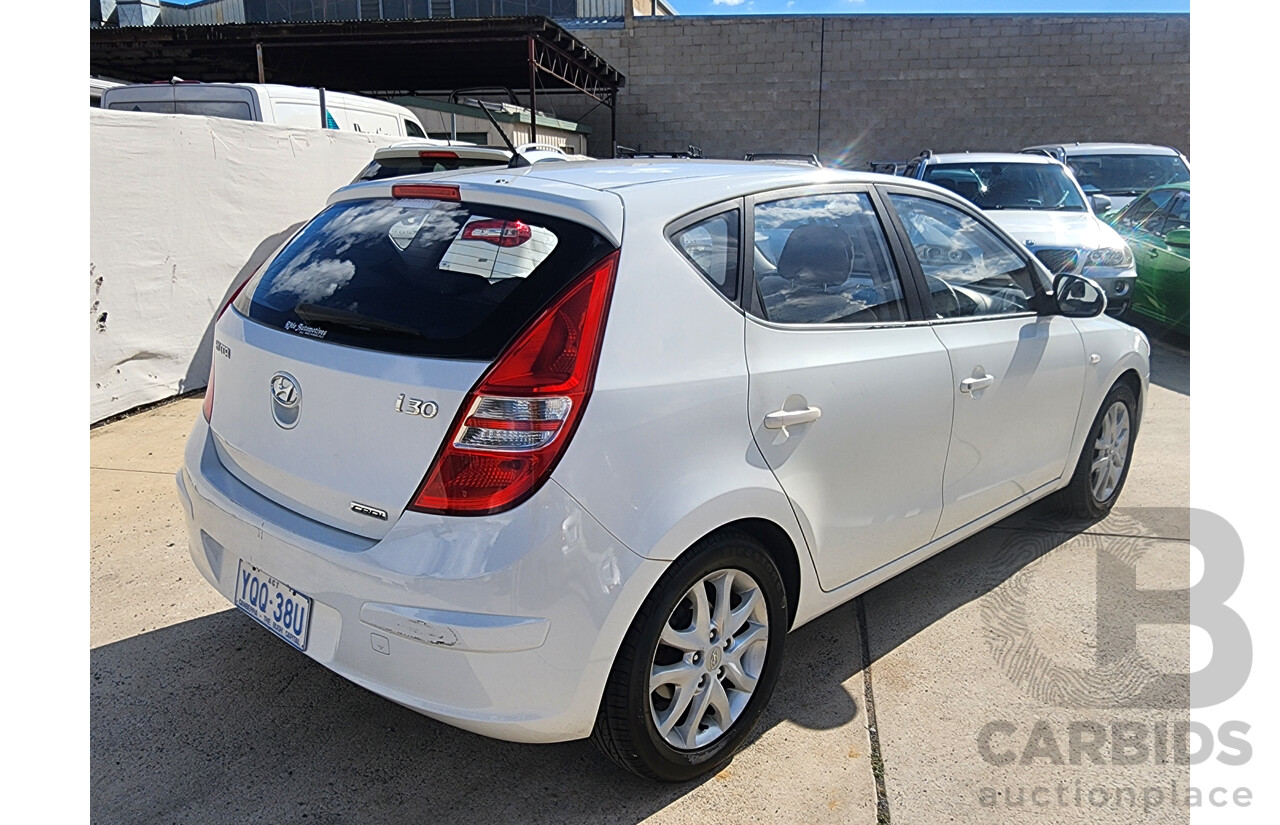 8/2010 Hyundai i30 SLX 1.6 CRDi FD MY10 5d Hatchback White 1.6L