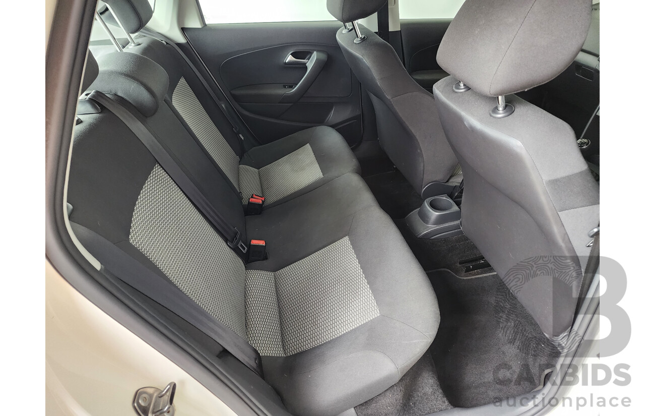 1/2014 Volkswagen Polo Trendline 6R MY14 5d Hatchback White 1.4L