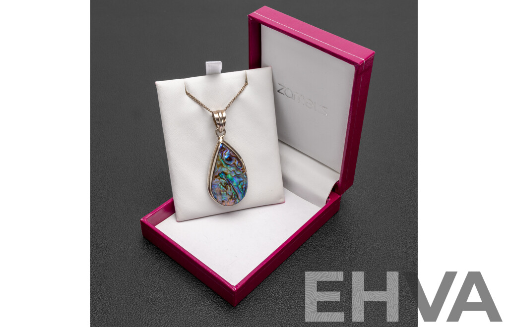 925 Sterling Silver Freeform Paua Pendant and Necklace. Length - 45cms