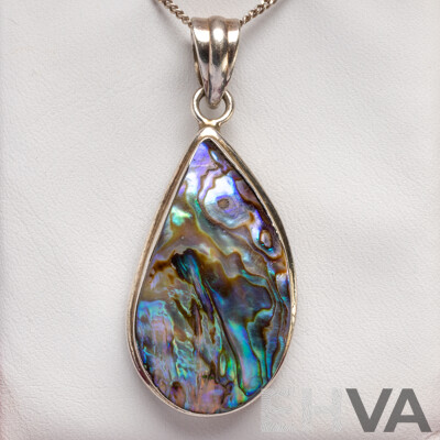 925 Sterling Silver Freeform Paua Pendant and Necklace. Length - 45cms