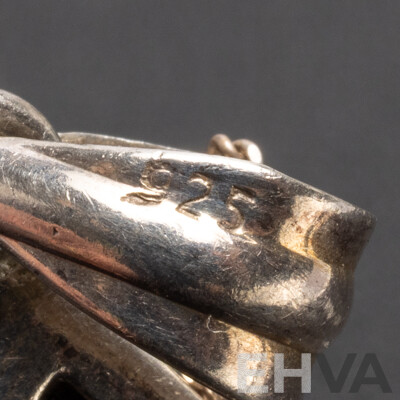 925 Sterling Silver Freeform Paua Pendant and Necklace. Length - 45cms