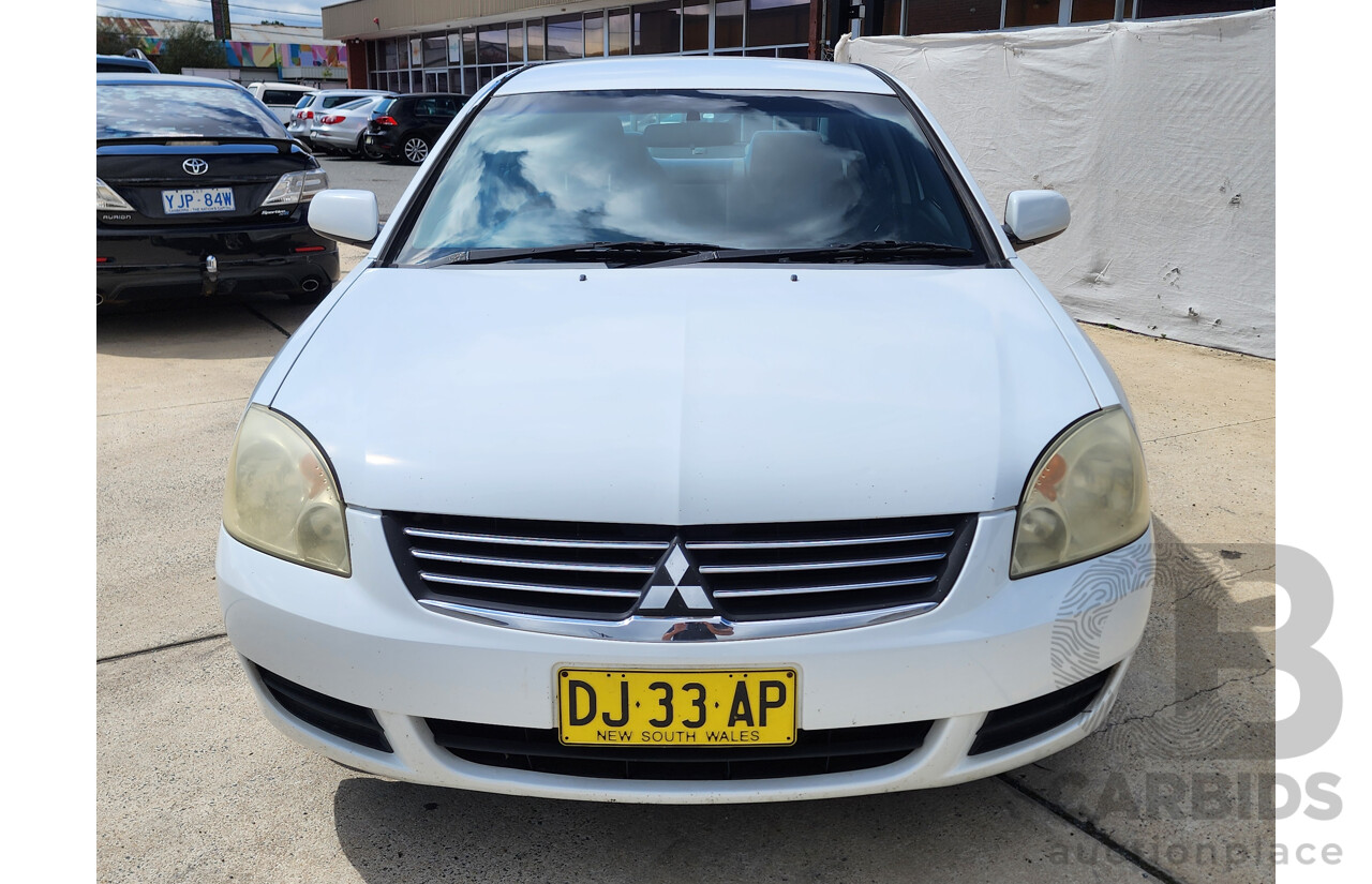 1/2007 Mitsubishi 380 ES DB SERIES II 4d Sedan White 3.8L
