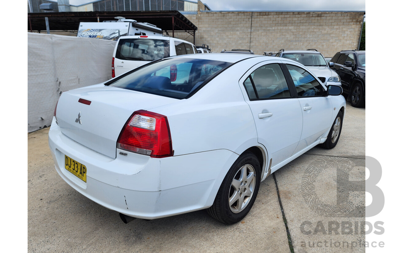 1/2007 Mitsubishi 380 ES DB SERIES II 4d Sedan White 3.8L