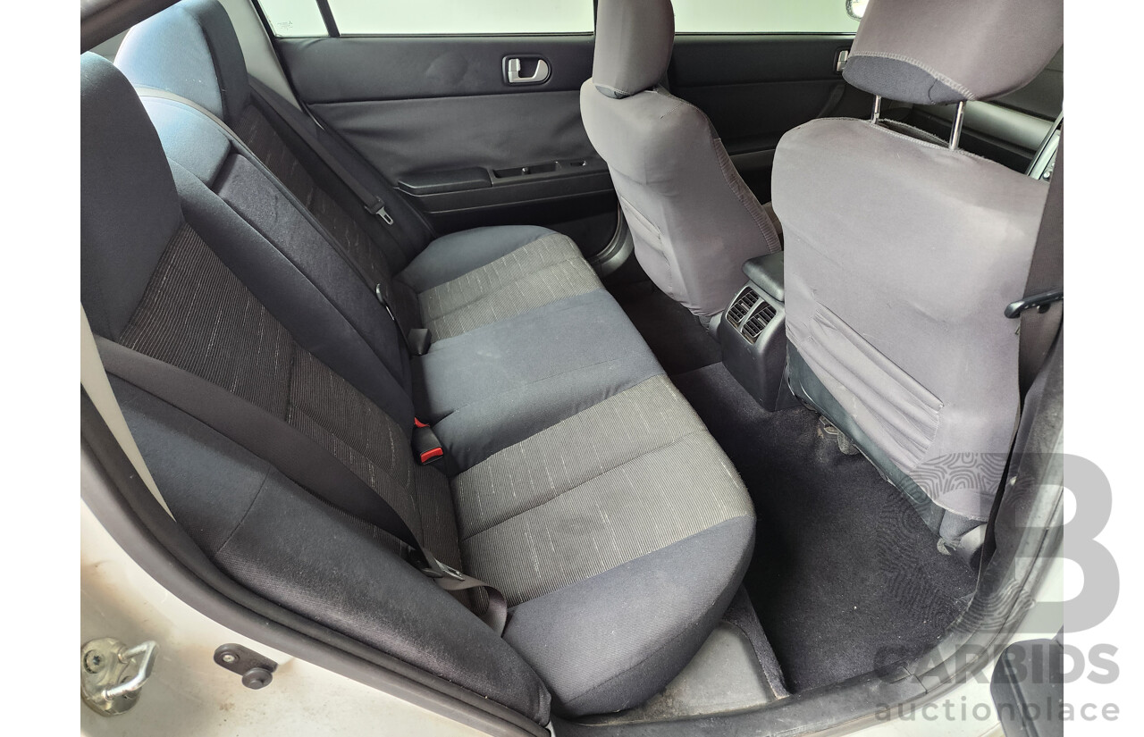 1/2007 Mitsubishi 380 ES DB SERIES II 4d Sedan White 3.8L