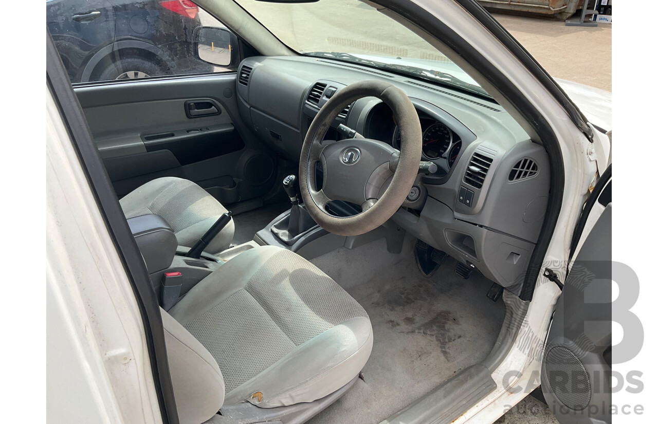 12/2011 Great Wall V240 (4x2) K2 C/Chas Solid White 2.4L