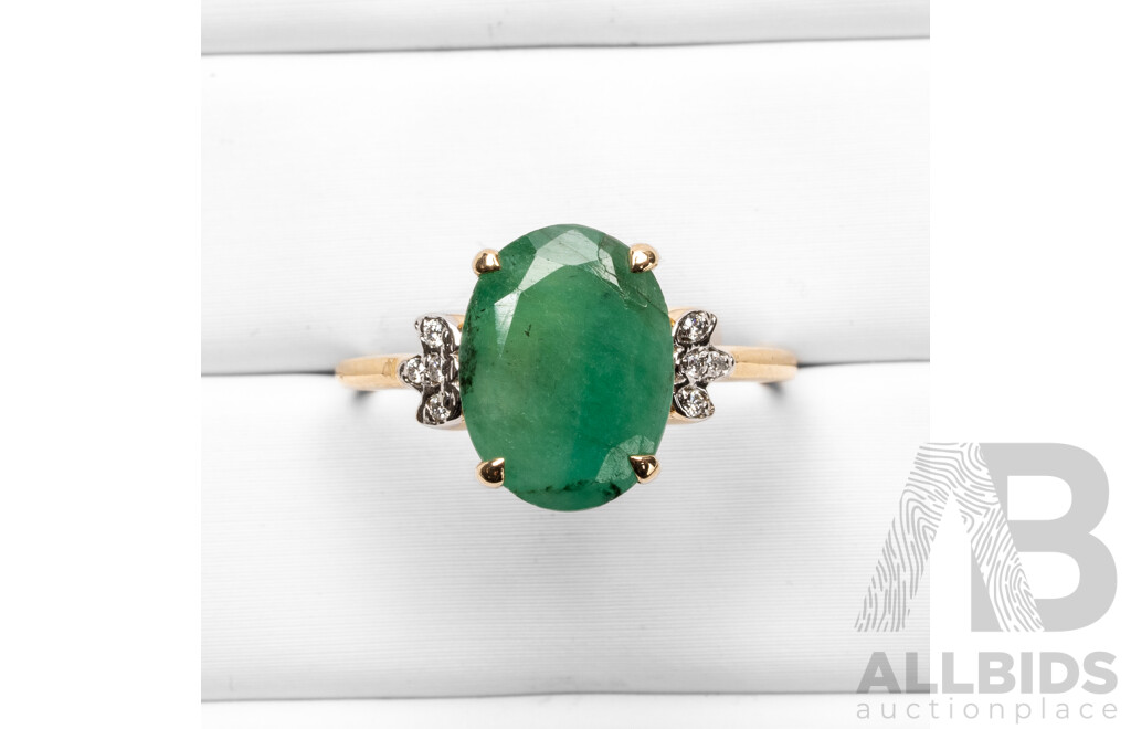 9ct Yellow Gold Natural Emerald & Diamond Ring with IGI Valuation - Size N