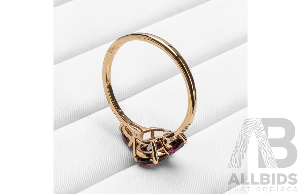9ct Yellow Gold Natural Garnet/Natural Garnet & Diamond Ring with IGI Valuation - Size N.5