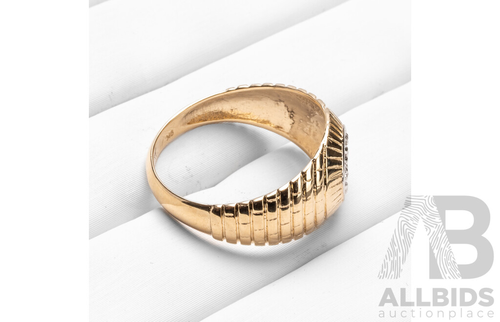 9ct Yellow Gold Natural Diamond Ring with IGI Valuation - Size N