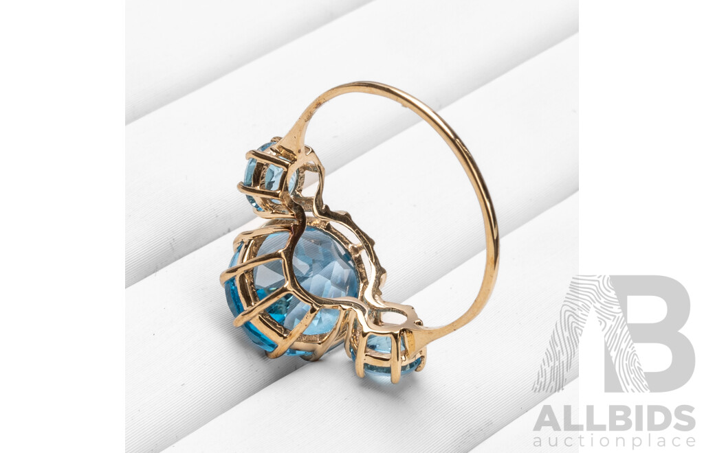 9ct Yellow Gold Natural Swiss Blue Topaz Ring with IGI Valuation - Size O
