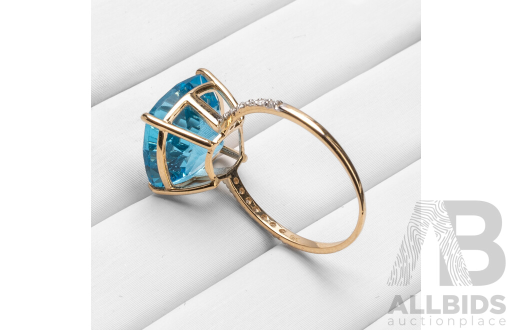 9ct Yellow Gold Natural Swiss Blue Topaz & Diamond Ring with IGI Valuation - Size O
