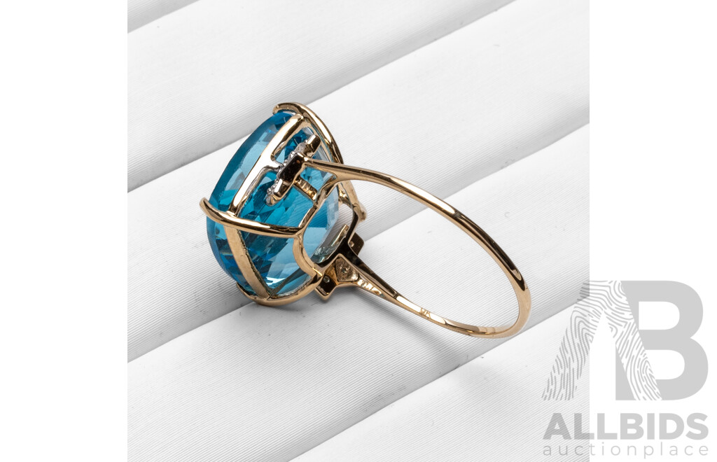 9ct Yellow Gold Natural Swiss Blue Topaz & Diamond Ring with IGI Valuation - Size O