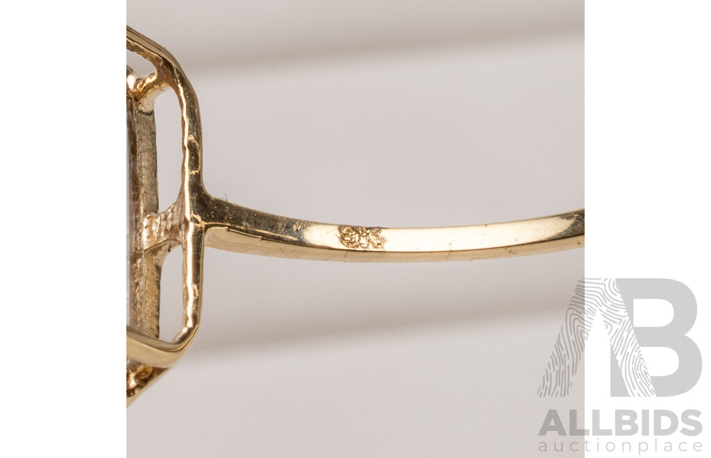 9ct Yellow Gold Natural Garnet / Natural White Topaz Ring with Valuation - Size O