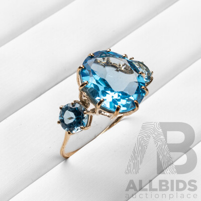 9ct Yellow Gold Natural Swiss Blue Topaz Ring with IGI Valuation - Size O