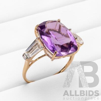 Yellow Gold Natural Amethyst / Natural White Topaz Ring with Valuation - Size L